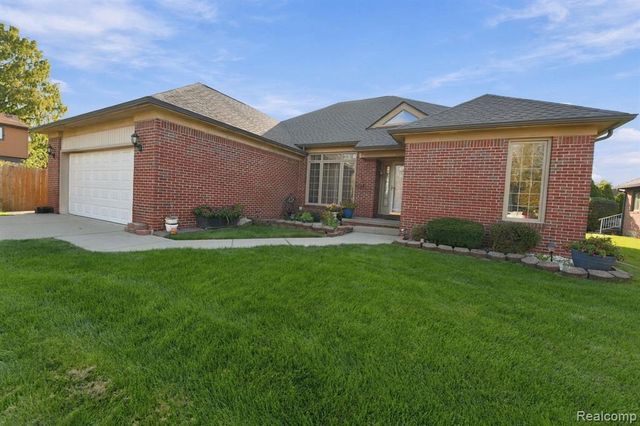19046 Abbey Court, Brownstown, MI 48193