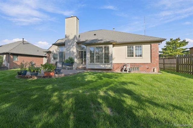 19046 Abbey Court, Brownstown, MI 48193