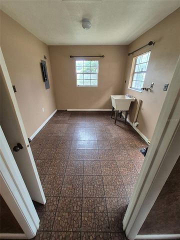 603 W OCALA STREET, Umatilla, FL 32784