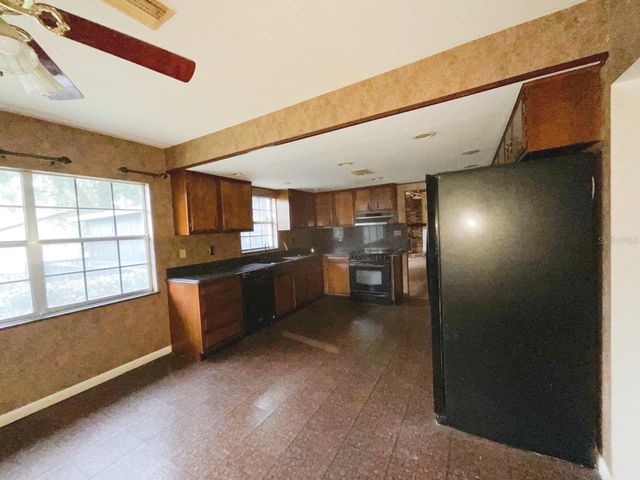 603 W OCALA STREET, Umatilla, FL 32784