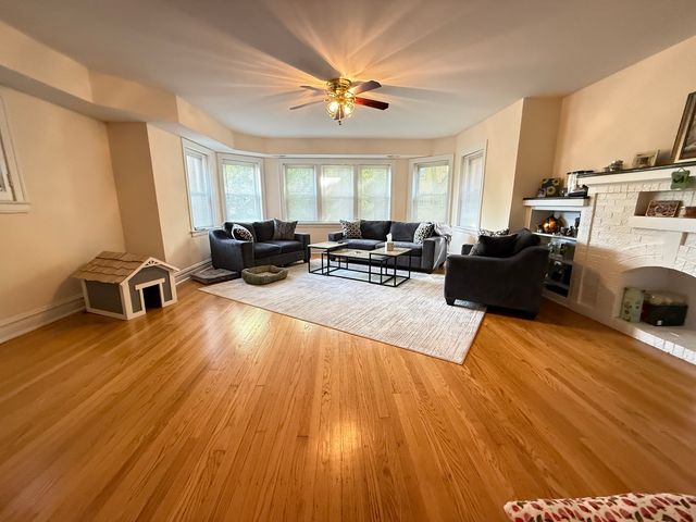 4950 N Albany Avenue 1, Chicago, IL 60625