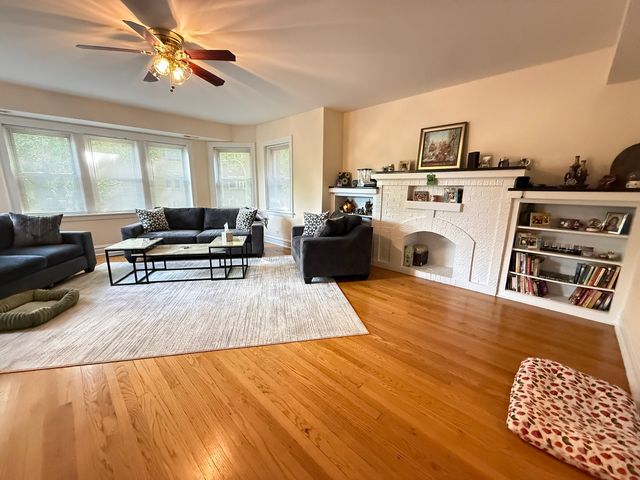 4950 N Albany Avenue 1, Chicago, IL 60625