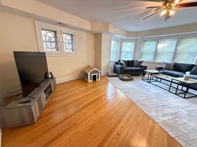 4950 N Albany Avenue 1, Chicago, IL 60625