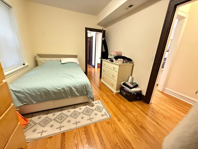 4950 N Albany Avenue 1, Chicago, IL 60625