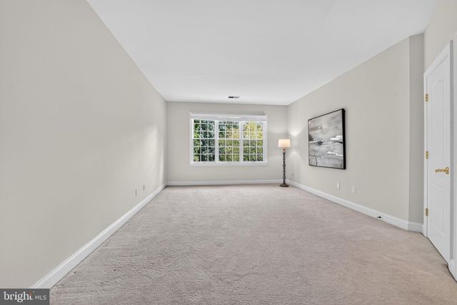 1354 LEWINSVILLE MEWS CT, Mclean, VA 22102