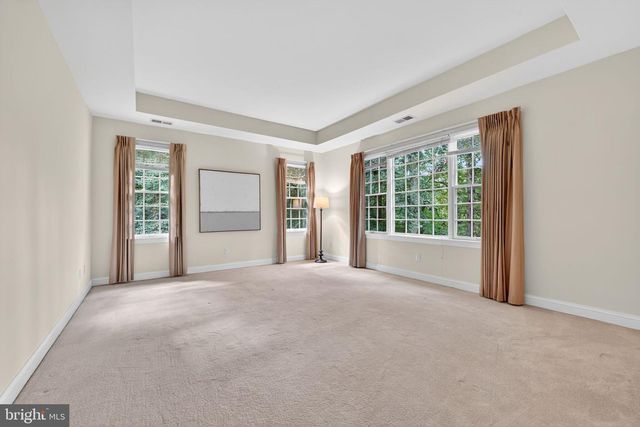 1354 LEWINSVILLE MEWS CT, Mclean, VA 22102