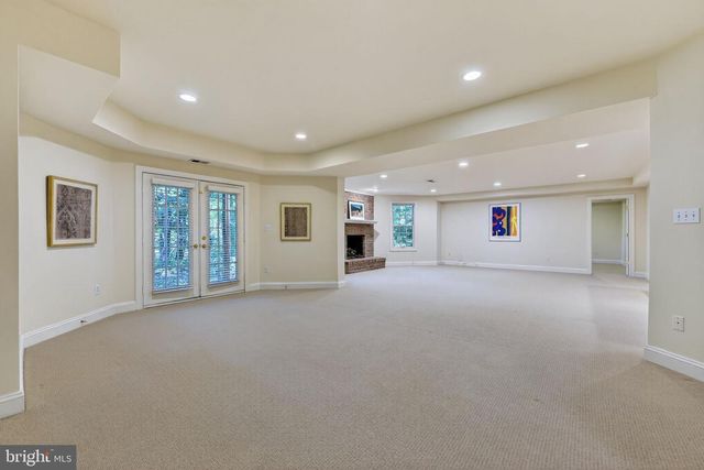 1354 LEWINSVILLE MEWS CT, Mclean, VA 22102
