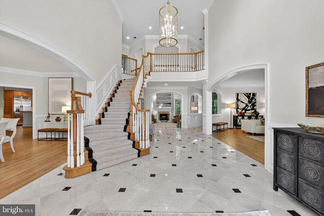 1354 LEWINSVILLE MEWS CT, Mclean, VA 22102