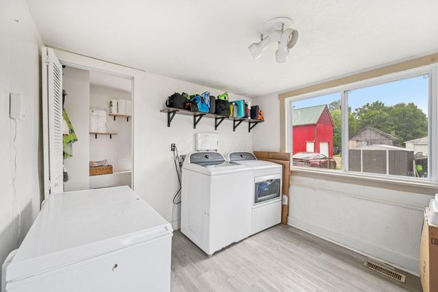 67 W Columbus Street, Mount Sterling, OH 43143