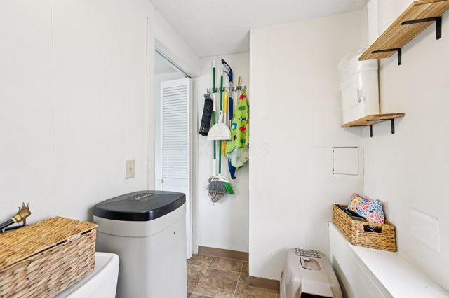 67 W Columbus Street, Mount Sterling, OH 43143