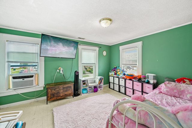 67 W Columbus Street, Mount Sterling, OH 43143