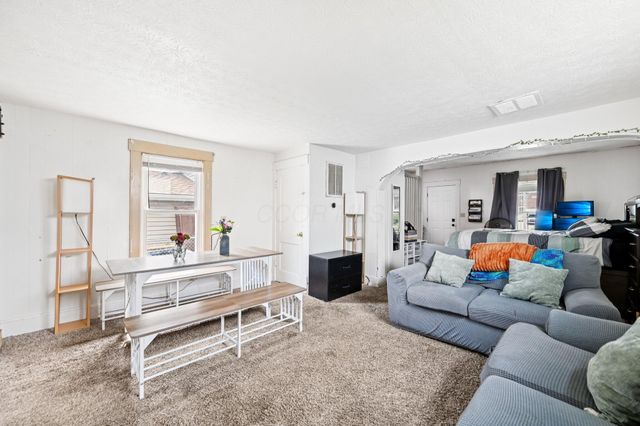 67 W Columbus Street, Mount Sterling, OH 43143