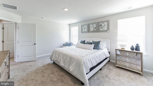 305 GRANTWAY DR, York, PA 17404