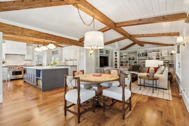 21842 Via Regina, Saratoga, CA 95070