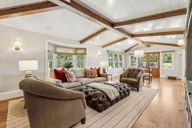 21842 Via Regina, Saratoga, CA 95070