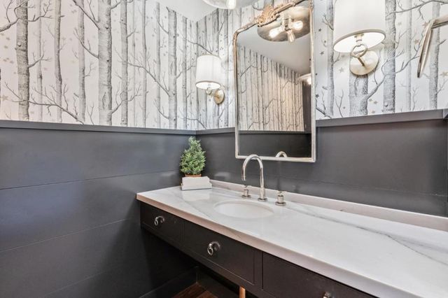 21842 Via Regina, Saratoga, CA 95070