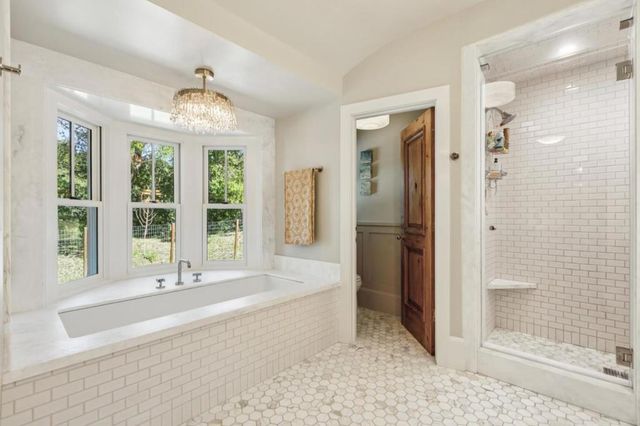 21842 Via Regina, Saratoga, CA 95070