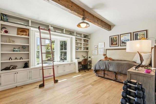 21842 Via Regina, Saratoga, CA 95070