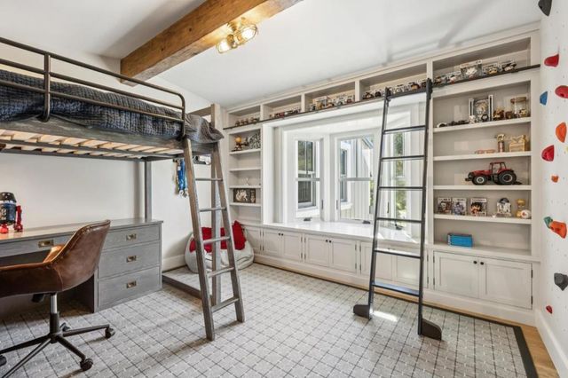 21842 Via Regina, Saratoga, CA 95070