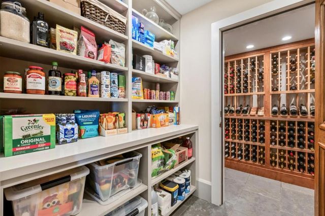 21842 Via Regina, Saratoga, CA 95070