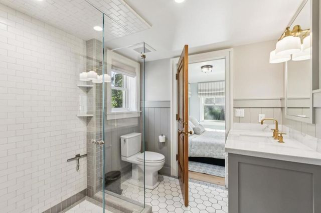 21842 Via Regina, Saratoga, CA 95070