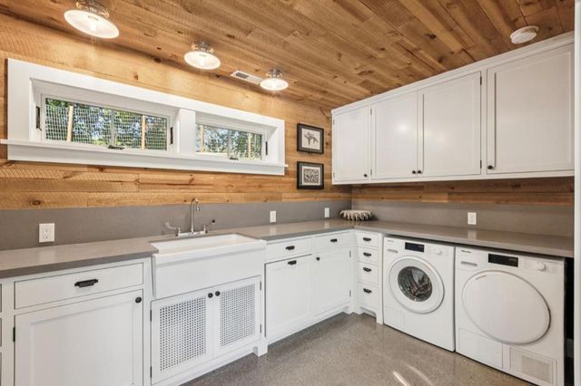 21842 Via Regina, Saratoga, CA 95070