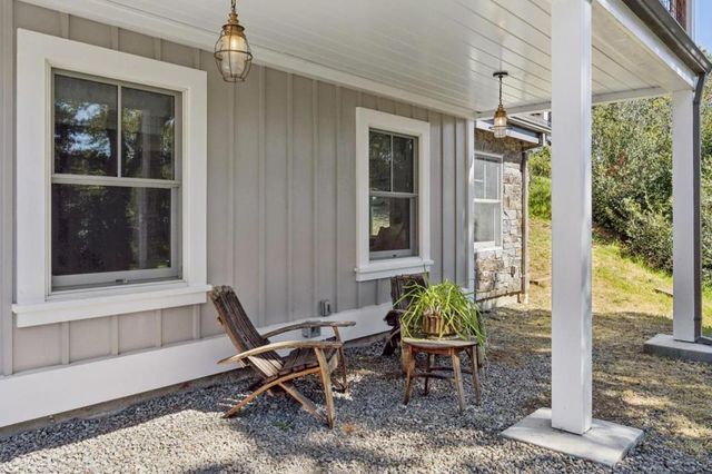 21842 Via Regina, Saratoga, CA 95070