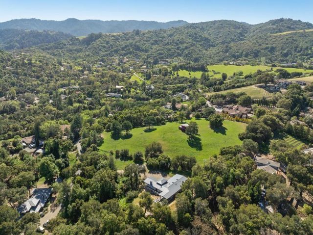 21842 Via Regina, Saratoga, CA 95070