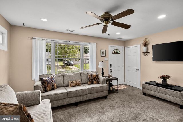 223 E RUDDEROW AVE, Maple Shade, NJ 08052