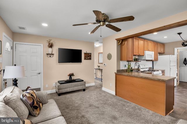 223 E RUDDEROW AVE, Maple Shade, NJ 08052