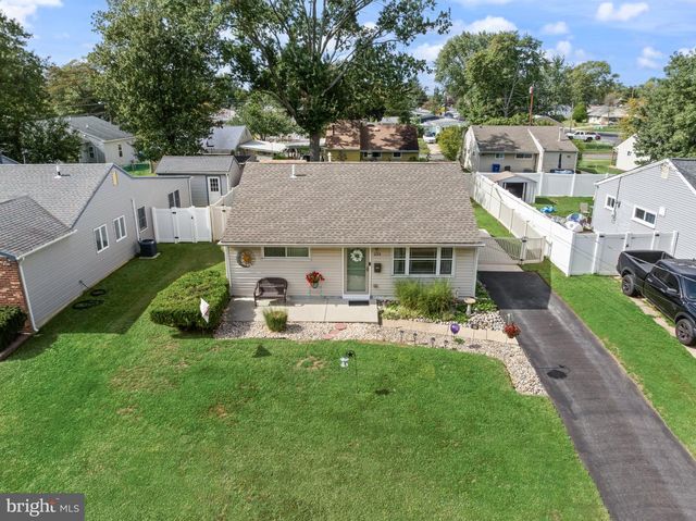 223 E RUDDEROW AVE, Maple Shade, NJ 08052