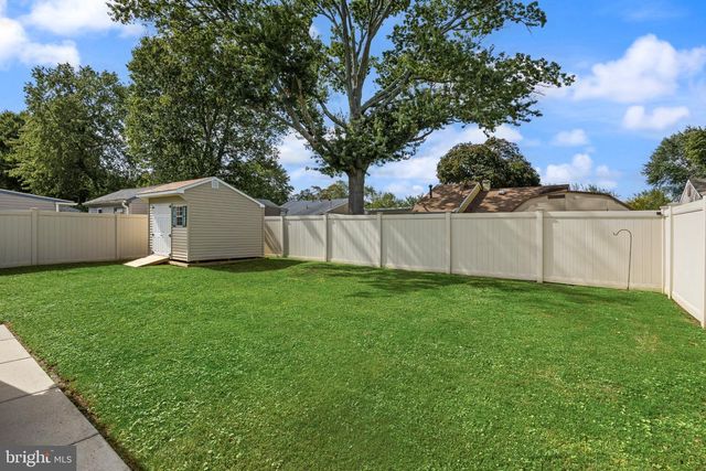 223 E RUDDEROW AVE, Maple Shade, NJ 08052