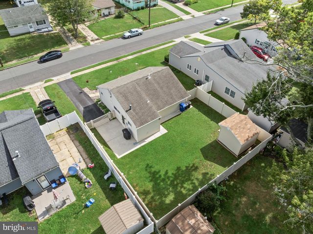 223 E RUDDEROW AVE, Maple Shade, NJ 08052