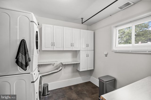 223 E RUDDEROW AVE, Maple Shade, NJ 08052