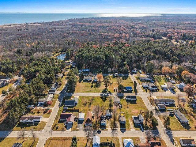 608 5TH STREET, Oconto, WI 54153