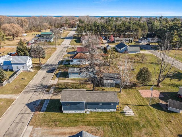 608 5TH STREET, Oconto, WI 54153