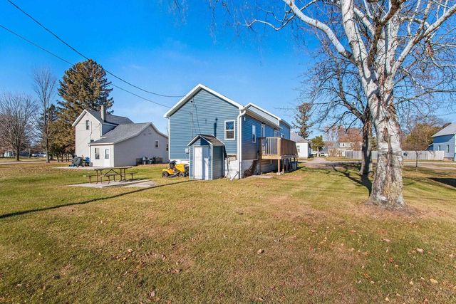 608 5TH STREET, Oconto, WI 54153