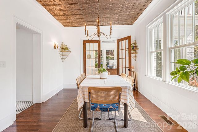 18 Robinwood Avenue, Asheville, NC 28806