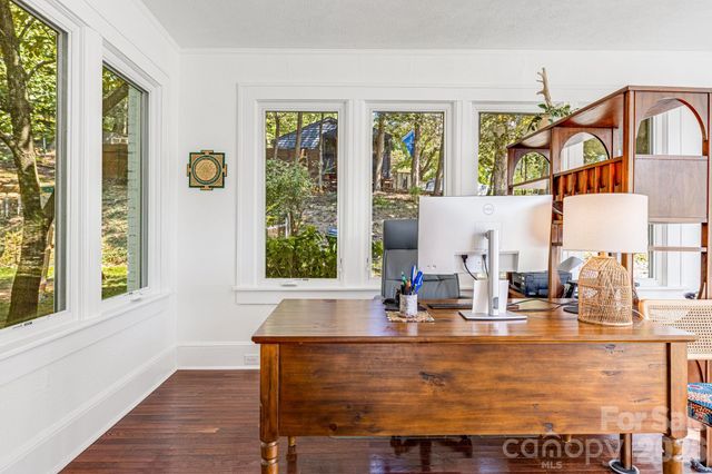 18 Robinwood Avenue, Asheville, NC 28806