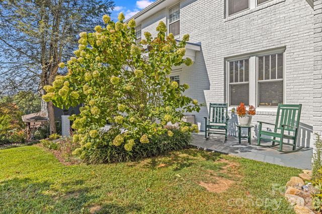 18 Robinwood Avenue, Asheville, NC 28806