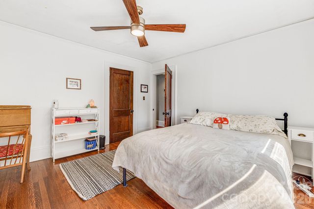 18 Robinwood Avenue, Asheville, NC 28806