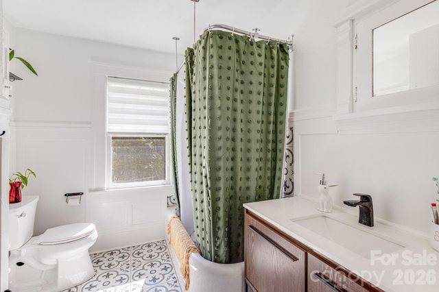 18 Robinwood Avenue, Asheville, NC 28806