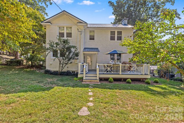 18 Robinwood Avenue, Asheville, NC 28806