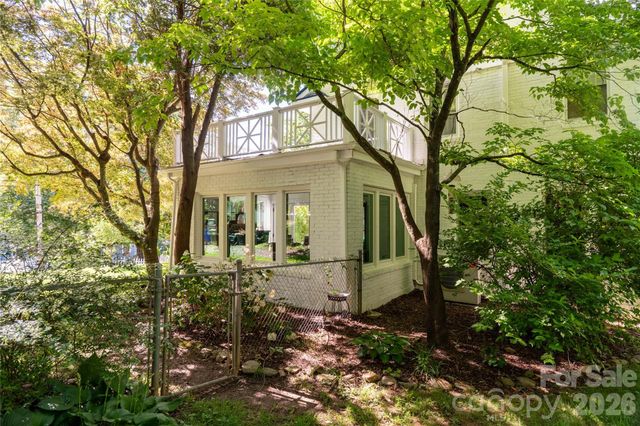 18 Robinwood Avenue, Asheville, NC 28806