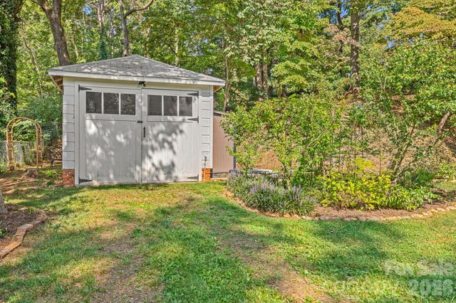 18 Robinwood Avenue, Asheville, NC 28806