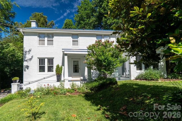 18 Robinwood Avenue, Asheville, NC 28806