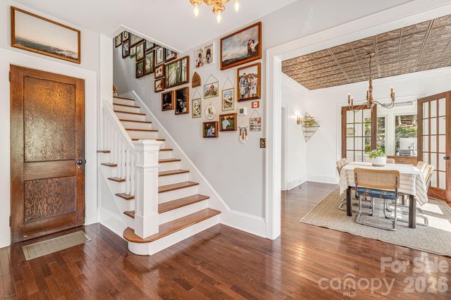 18 Robinwood Avenue, Asheville, NC 28806