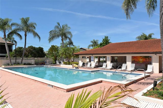 3866 59TH AVENUE W 3866, Bradenton, FL 34210