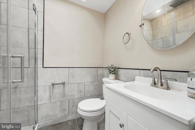 925 MAPLE AVE, Glenolden, PA 19036