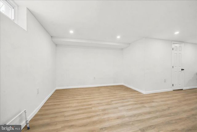925 MAPLE AVE, Glenolden, PA 19036